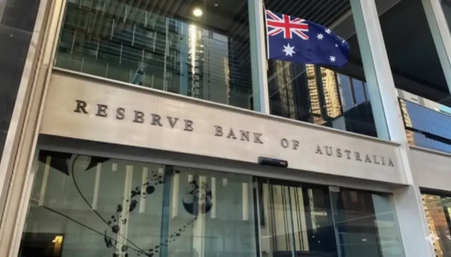 Prominent Australian Economists Divided on Interest Rates as RBA Shifts to Hawkish Stance