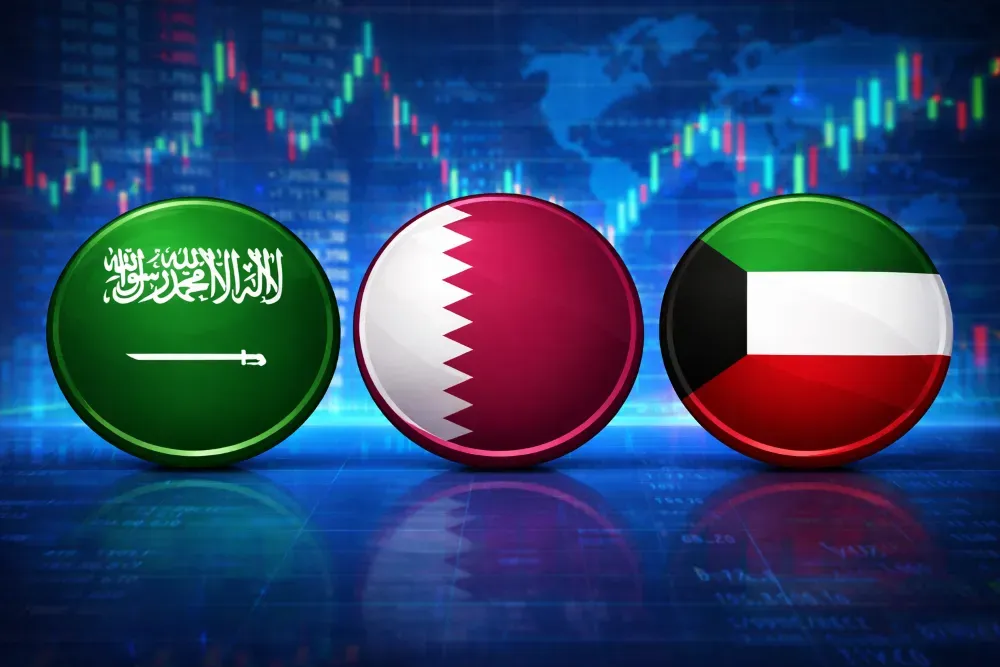 Divergent Liquidity and Momentum Trends in Three Gulf Markets at Week's Start