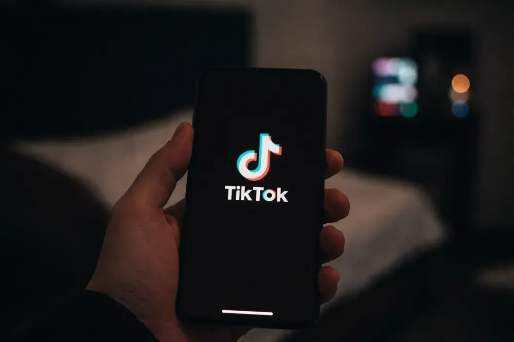 TikTok Sells U.S. Operations to Oracle and MGX Consortium