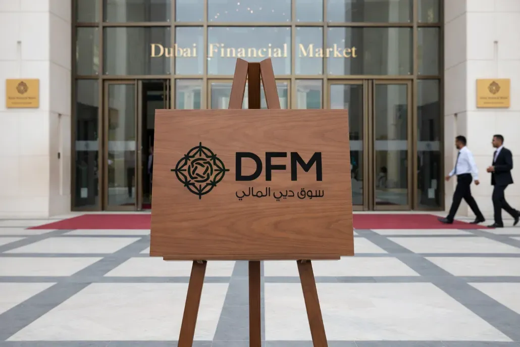 سوق دبي المالي DFM: الشركات الكبرى تقود التداول