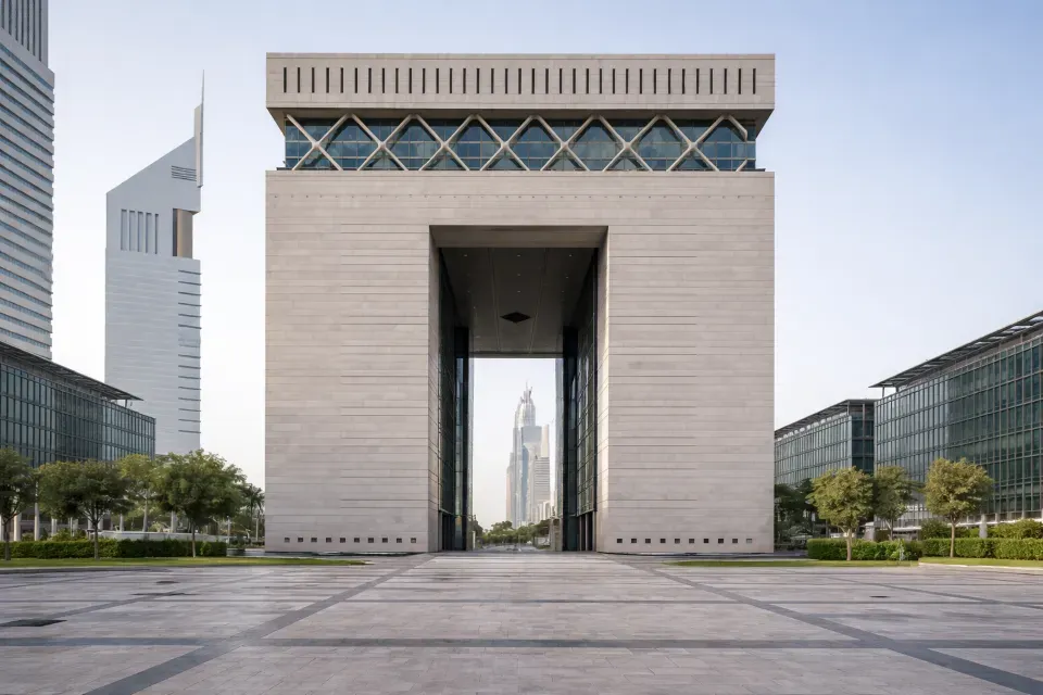 UAE Holds Aa2 Rating With Stable Outlook as Fiscal Strength Offsets Geopolitical Risks