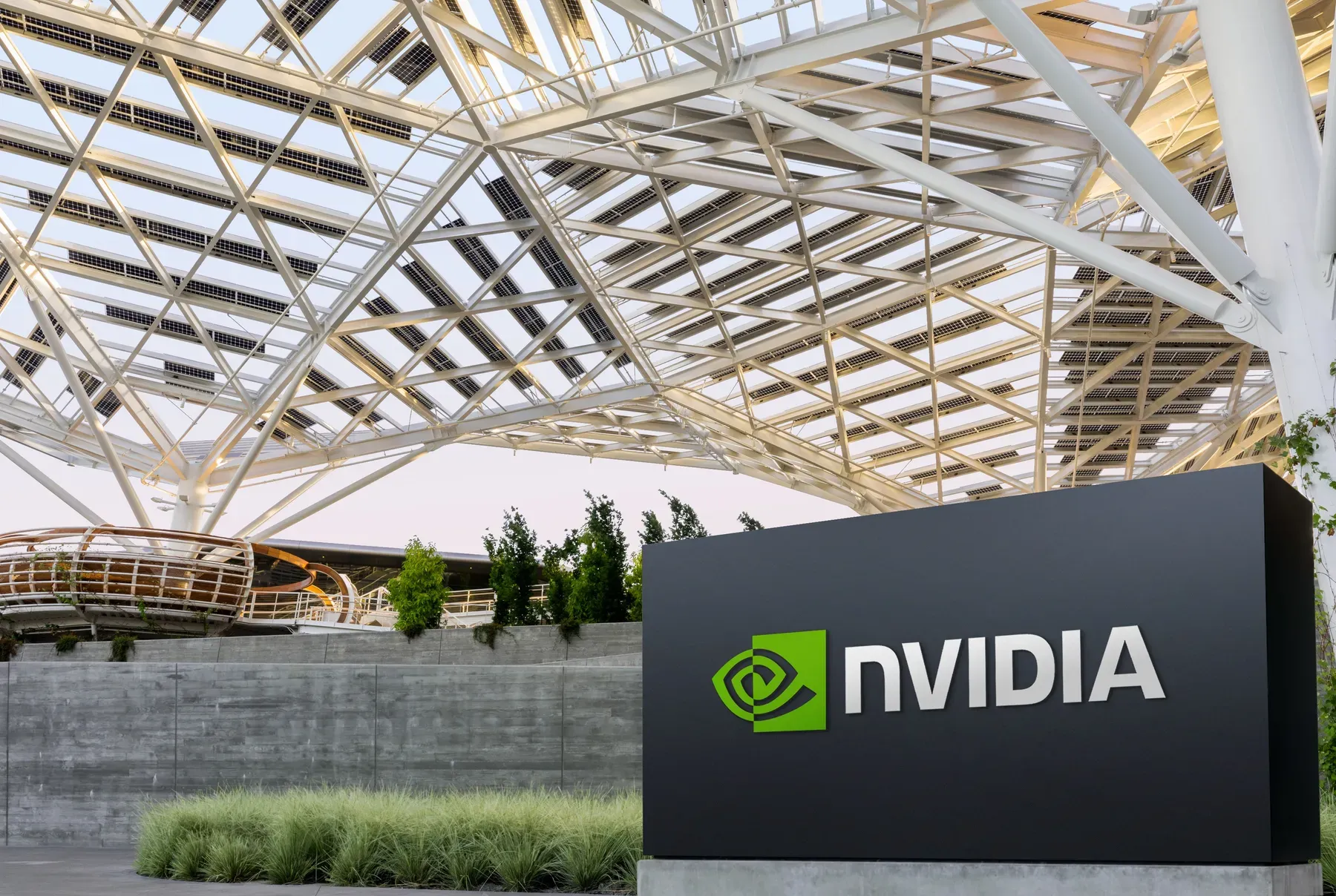 Nvidia Beats Expectations as AI Revenue Surge Continues Despite Rising Competition