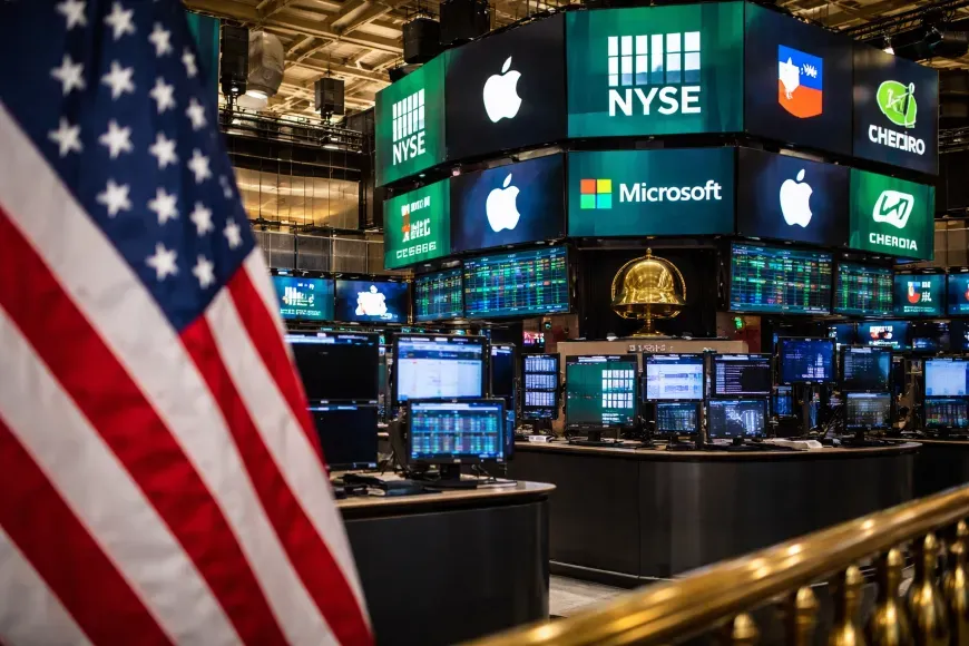 Wall Street Erases Losses and Closes Near Flat Despite Middle East Shock and Rising Producer Inflation