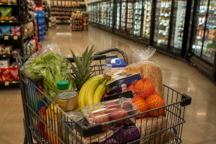 تضخم نفقات الاستهلاك الشخصي الأمريكي قد يرتفع إلى 3.8% مع استمرار ضغوط الطاقة المرتبطة بإيران