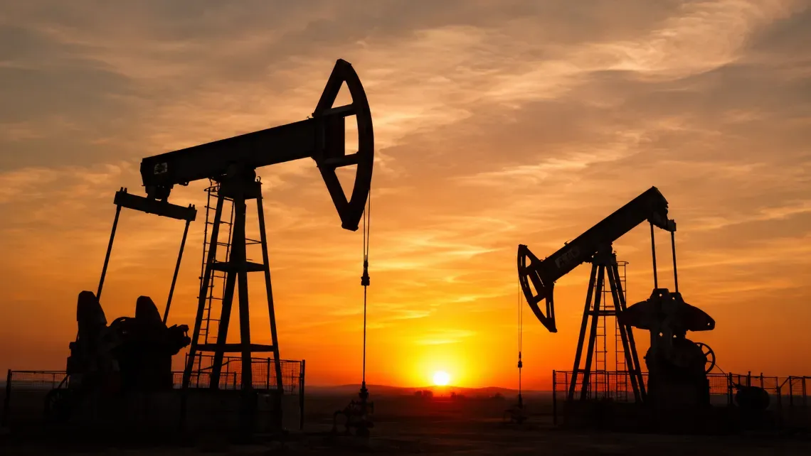 Brent Falls Below $77 as US-Iran Progress Eases Oil Supply Fears