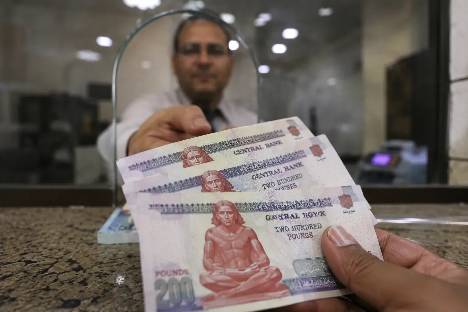 Egyptian Pound Holds Near 53.67 as PMI Hits Fastest Contraction Since January 2023