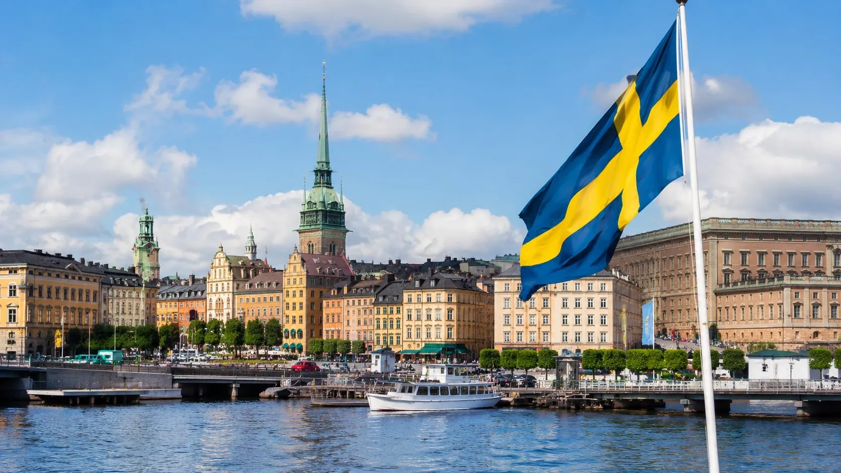 Sweden's Economy Extends Growth Streak as Inflation Cools and Domestic Demand Softens